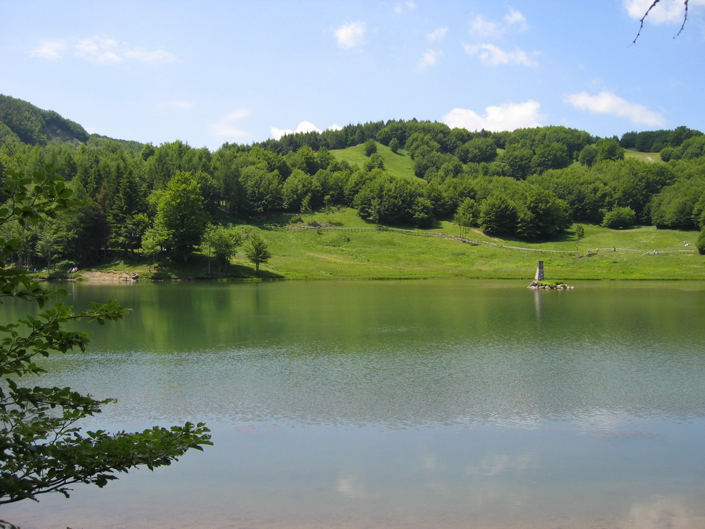 Ventasso lake